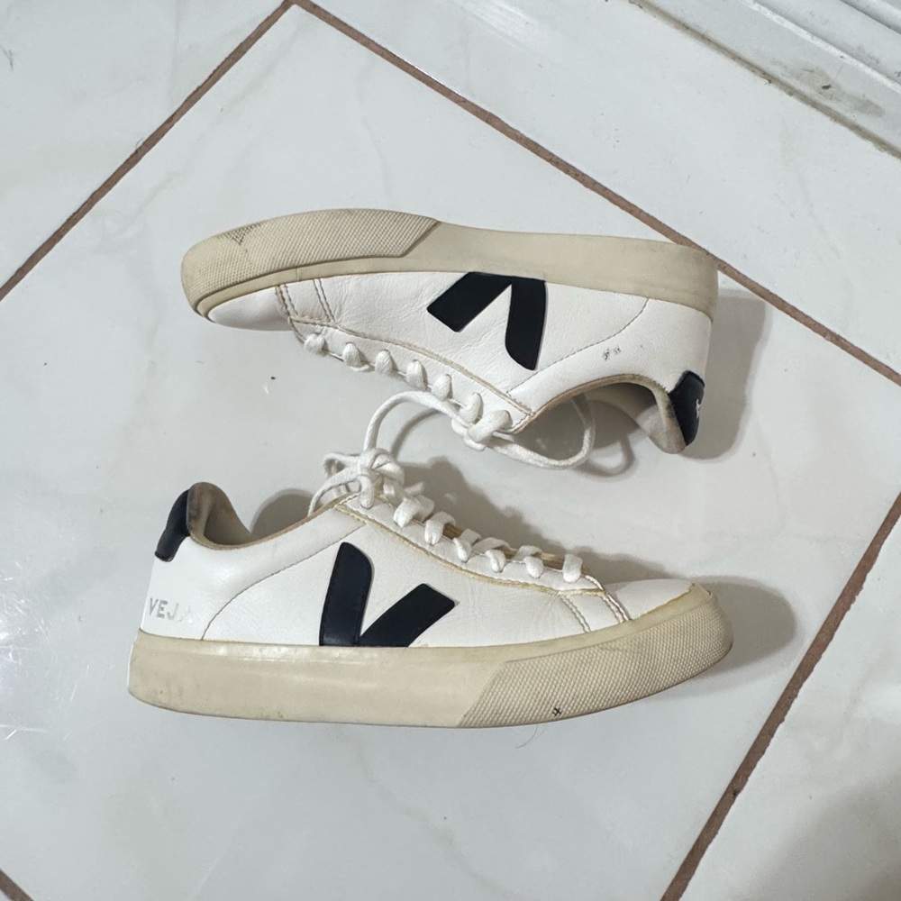Vera Sneakers